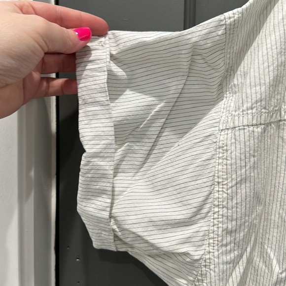 Button up striped Gap top - Picture 4 of 4